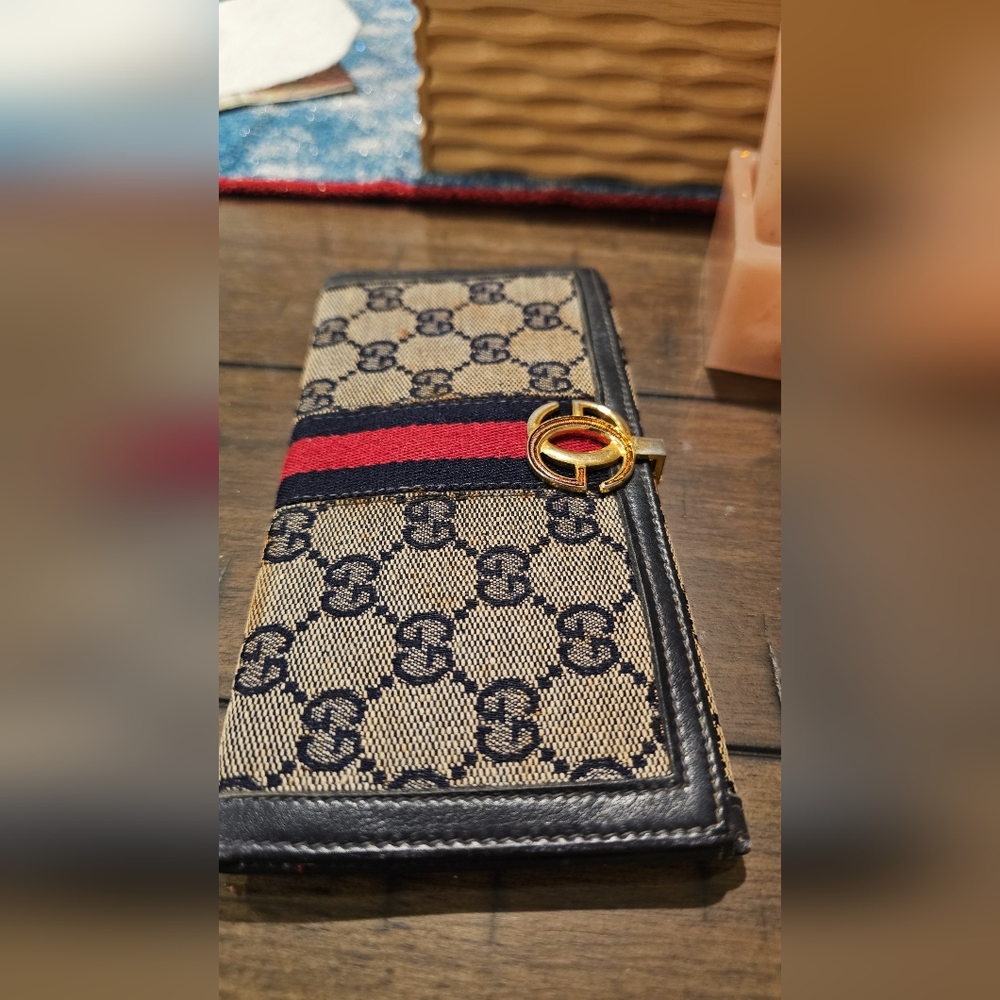 Authentic Gucci Monogram Vintage Wallet , GG Supreme Canvas - Picture 2 of 9